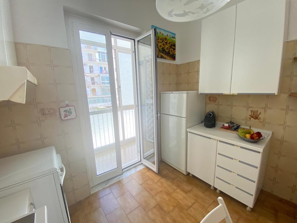 Apartament Dimora De Amicis 88 Bari Zewnętrze zdjęcie