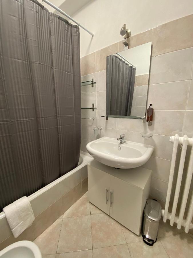 Apartament Dimora De Amicis 88 Bari Zewnętrze zdjęcie